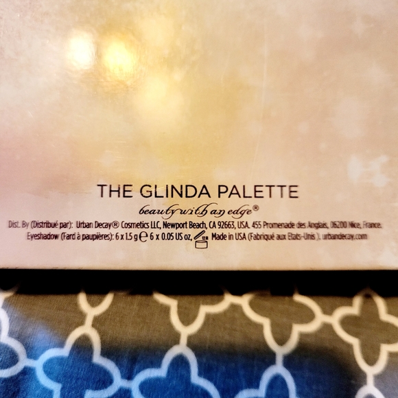 Urban Decay Oz Glenda Palette - Picture 4 of 4